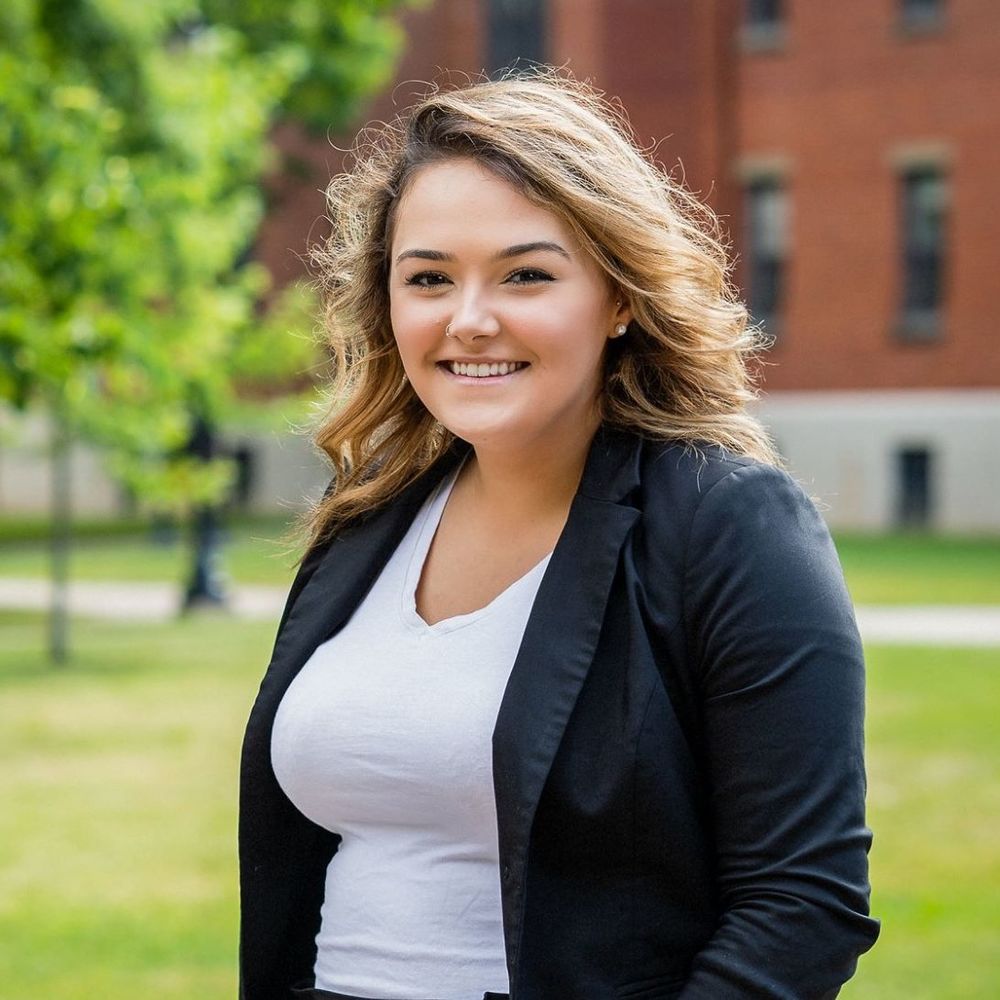 Meet your Posher, Tessa